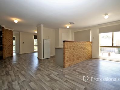 42 Wakefield Crescent, Australind WA 6233
