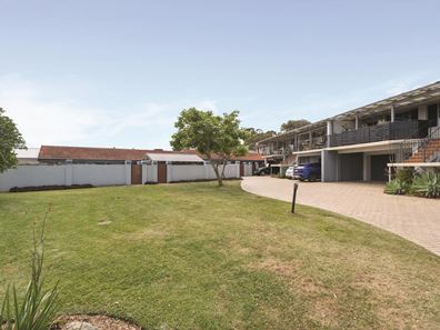 6/6 Ozone Parade, Trigg WA 6029