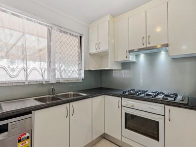 1 Gannet Court, High Wycombe WA 6057