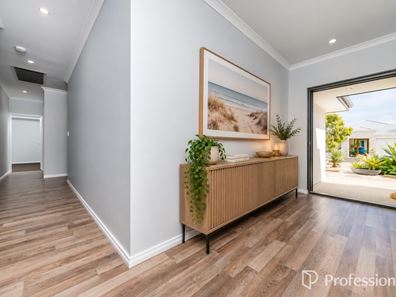 4 Lemon Way, Eglinton WA 6034