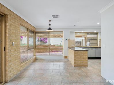 34 Williambury Drive, Yangebup WA 6164