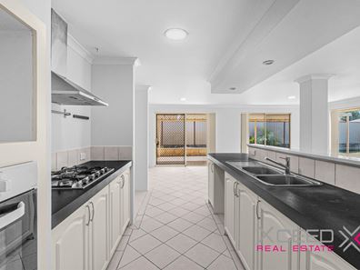 25 Monaltrie Loop, Carramar WA 6031