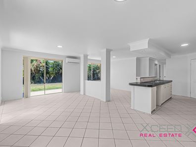 25 Monaltrie Loop, Carramar WA 6031