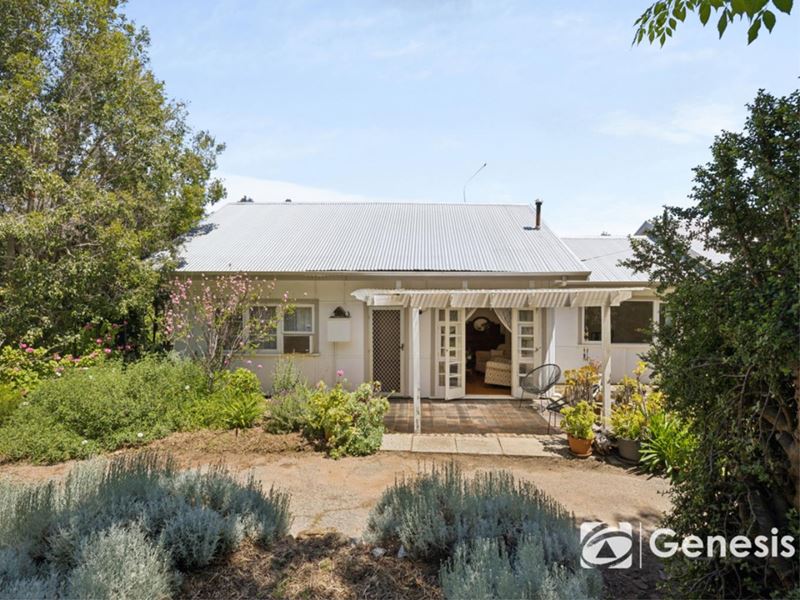 3 Glebe Road, Darlington WA 6070