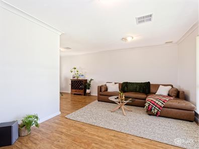 33 Trade Winds Drive, Safety Bay WA 6169