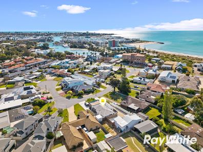 15 Clyde Place, Mandurah WA 6210