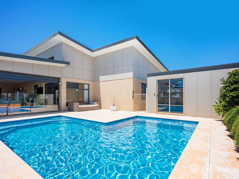 11 Essie Street, Wandina WA 6530