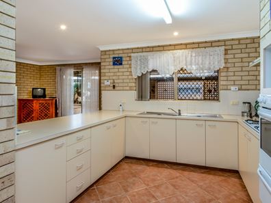 18 Sandown Close, Tarcoola Beach WA 6530