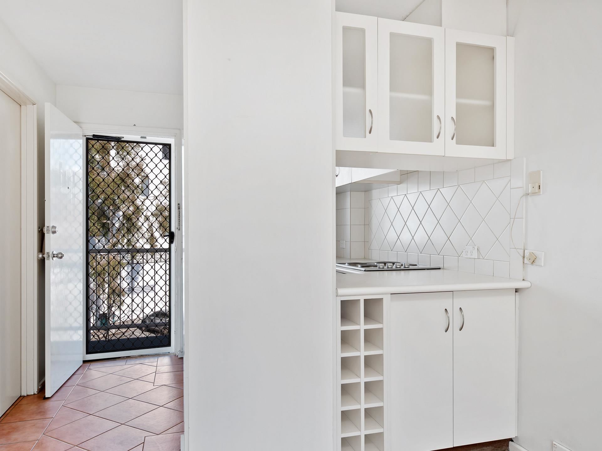 14 51 Riversdale Road Rivervale Wa 6103 For Rent 250 Per Week