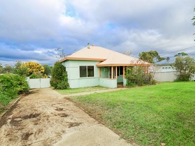 38 Atkinson Street, Collie WA 6225