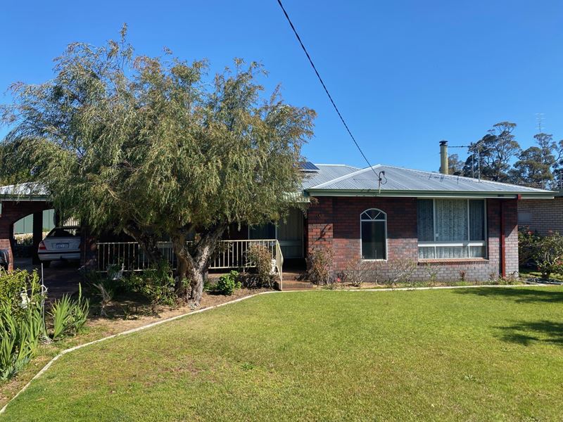 5 Roscommon Place, Withers WA 6230