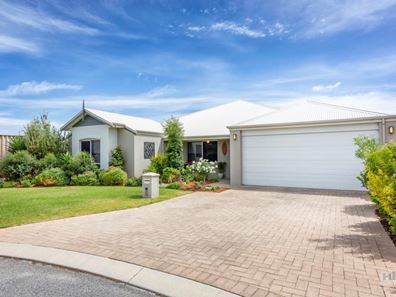 6 Arinto Court, Caversham WA 6055