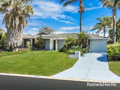 1 Sandford Crescent, Halls Head WA 6210