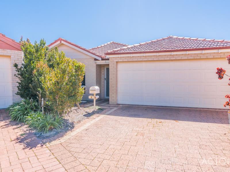 8 Saffron Loop, Falcon WA 6210