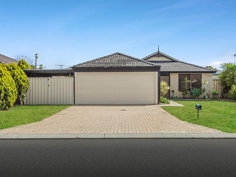 17 Carpentaria Dr, Port Kennedy WA 6172