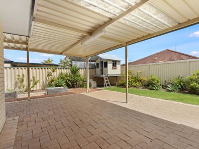 17 Carpentaria Dr, Port Kennedy WA 6172
