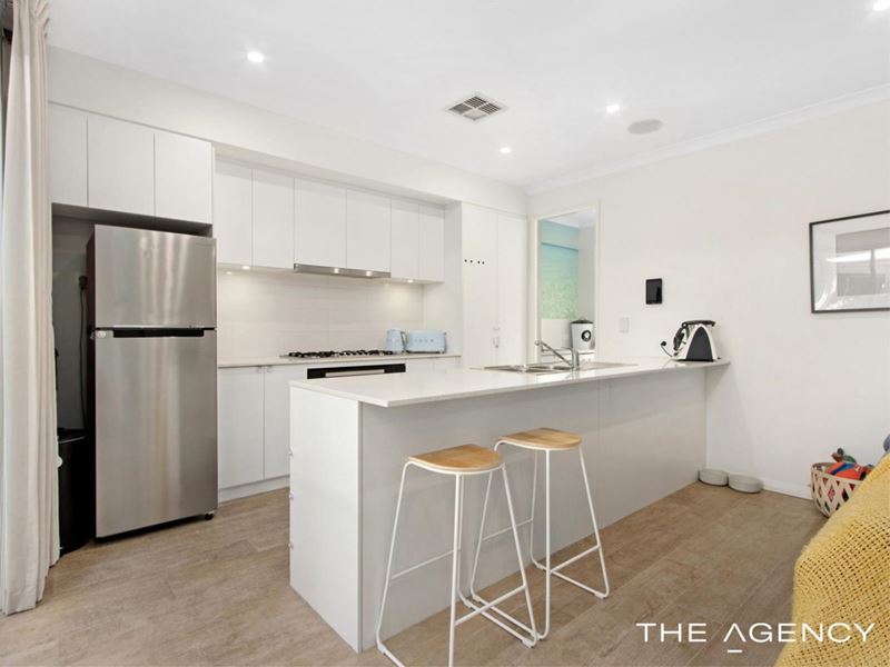 76 Aurea Boulevard, Golden Bay