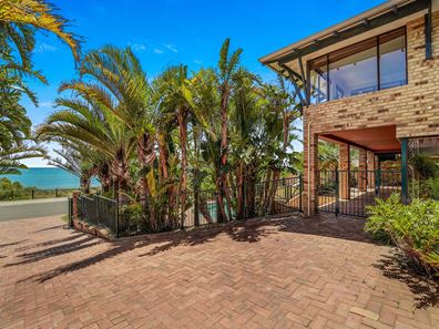 36 Kinsale Drive, Mindarie WA 6030