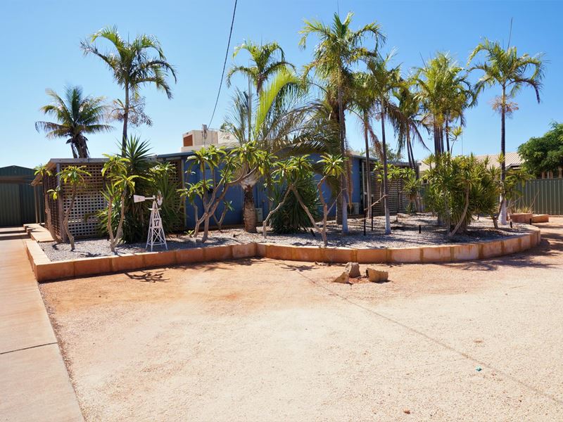 17 Davidson Street, Exmouth
