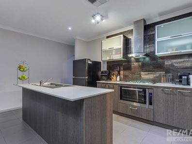 30 Grasswren Way, Alkimos WA 6038