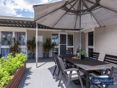 34 Myles Road, Swan View WA 6056