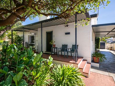 24 Charles St, Karrinyup WA 6018