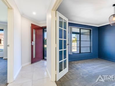 4 Magdalen  Loop, Piara Waters WA 6112