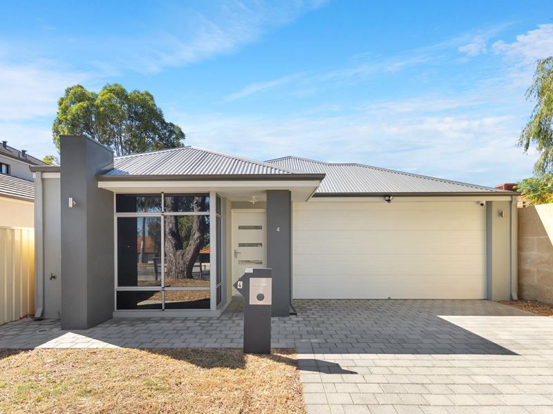 4 Bridgewater Drive, Kallaroo WA 6025