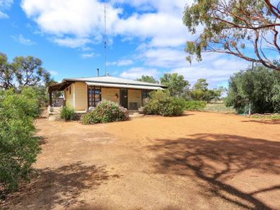 8 Vanzetti St, MULUCKINE VIA, Northam WA 6401