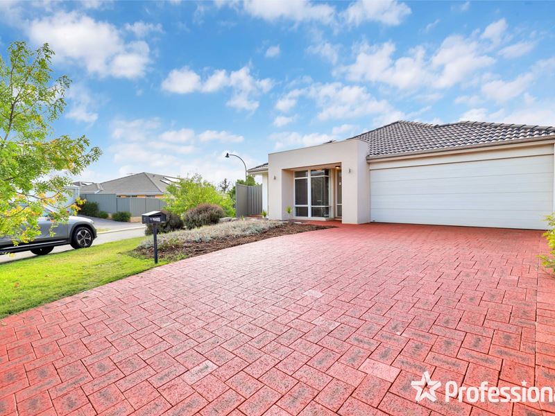 15 Blackall Mews, Piara Waters