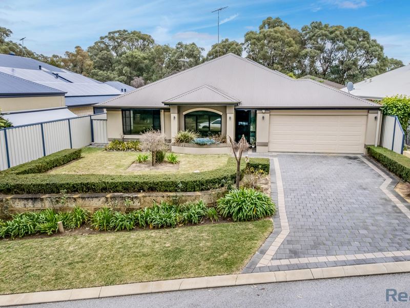 9 Anniston Loop, Meadow Springs