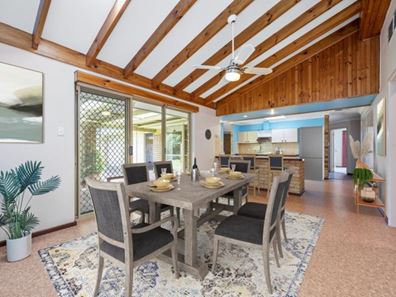 20 Melaleuca Terrace, Halls Head WA 6210