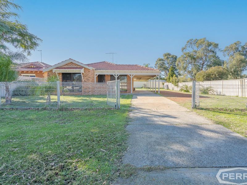 1 Parilla Court, Greenfields