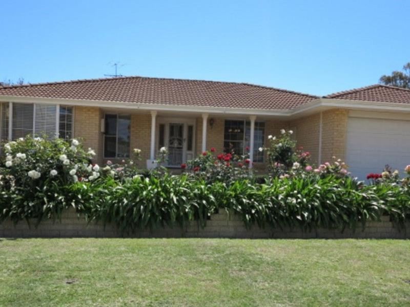 9 Sandford Crescent, Halls Head