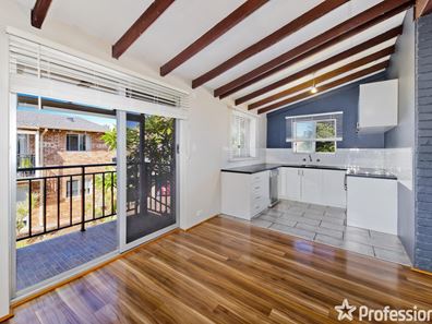 9/20 Roscorla Avenue, Yokine WA 6060