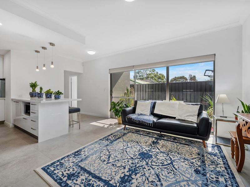 4/44 Halley  Street, Innaloo