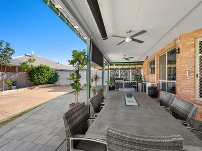 18 Paddington Drive, Hannans WA 6430