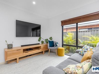 16 Boomi Road, Brabham WA 6055