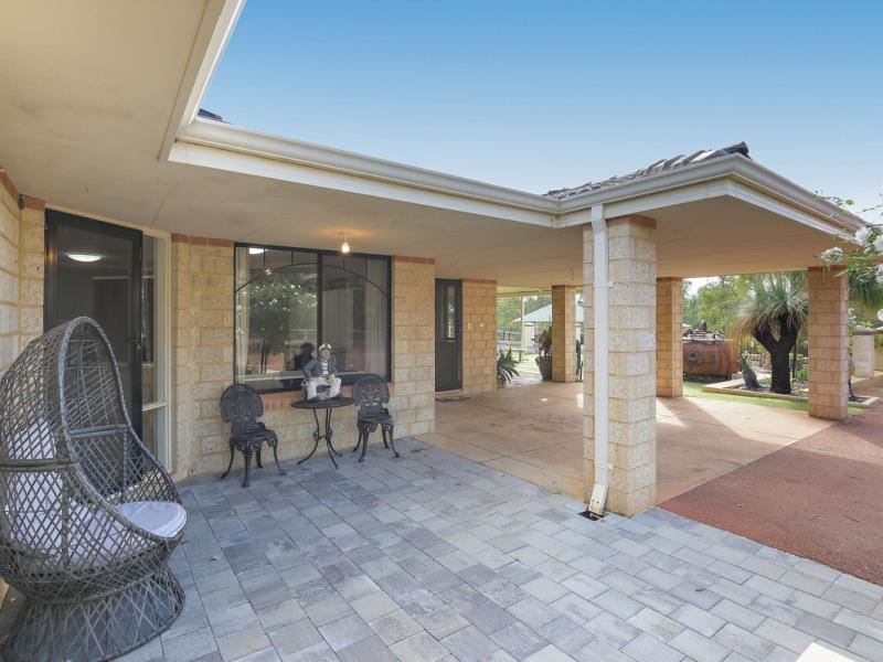 6 Trewarn Place, Bedfordale WA 6112