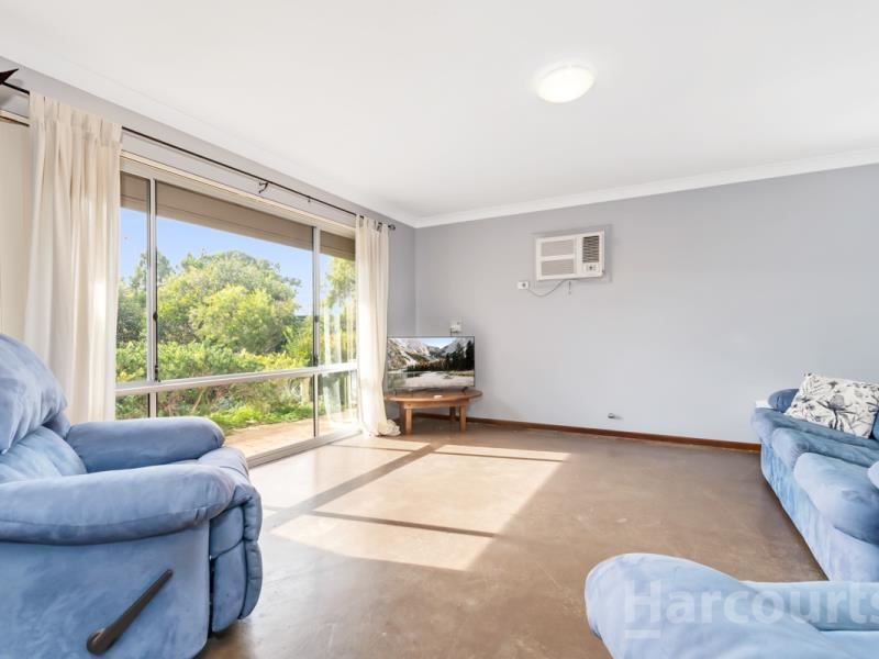 4 Albatross Court, Heathridge