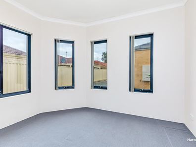 21D Tuck Street, Armadale WA 6112