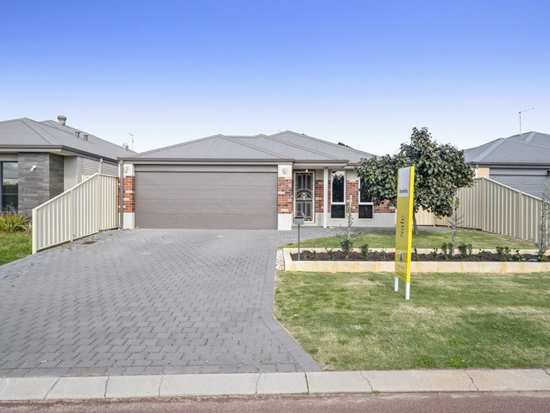 21 Salome Crescent, Lakelands