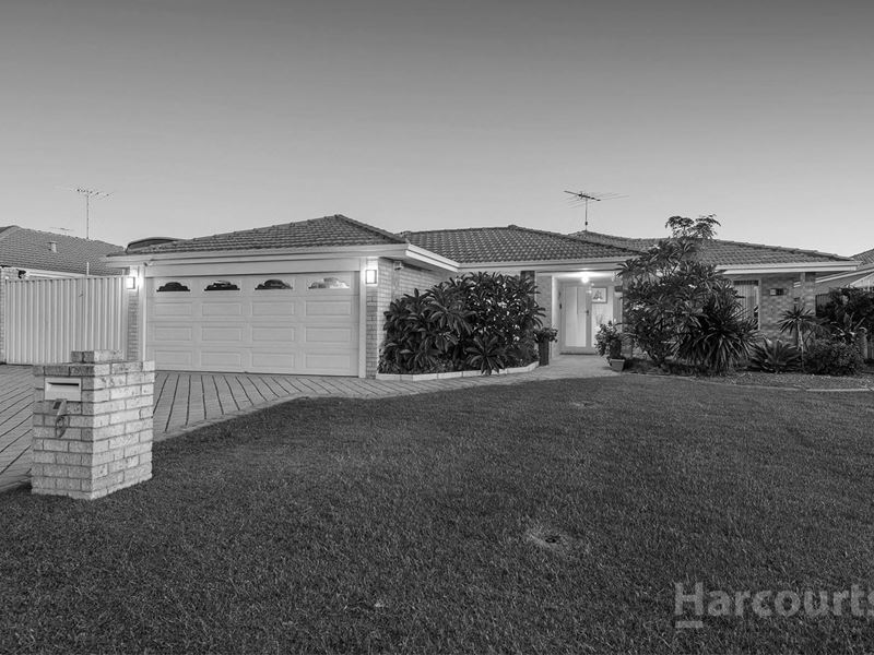 9 Parkstone Grove, Meadow Springs WA 6210