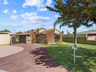 19 Boon Crt, Rockingham WA 6168