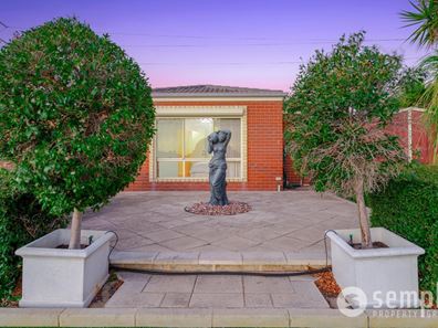 10 Amos Loop, Canning Vale WA 6155