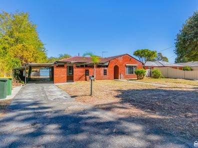 9 Lowanna Way, Armadale WA 6112