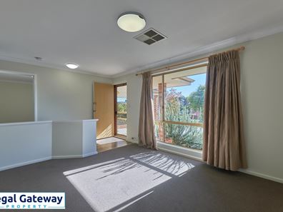 14A Meadow Close, Kardinya WA 6163