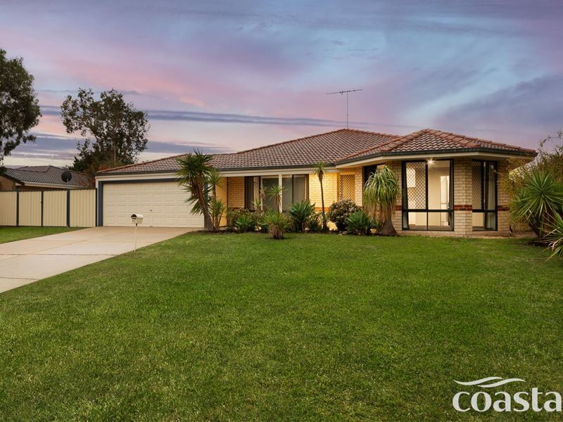27 Sandeland Ave, Coodanup