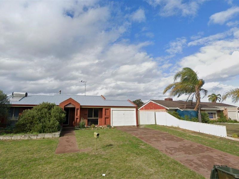 42 Cambridge Drive, Greenfields
