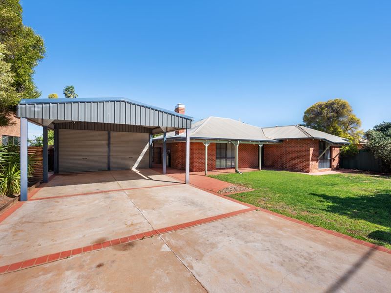 7 De Bernales Street, Hannans WA 6430